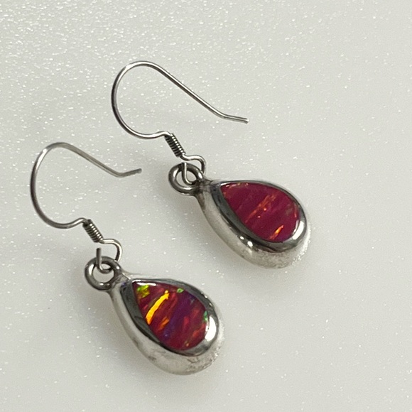 Vintage 950 Fine Sterling Silver Red Simulated Opal Teardrop Fishhook Earrings - Picture 11 of 14